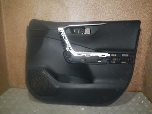 Обшивка двери передней правой, Toyota (Тойота)-RAV4 (19-)