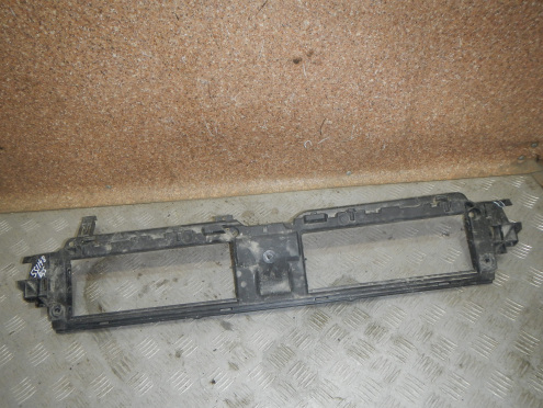 Фотография Кронштейн решетки радиатора, Audi (Ауди)-A5/S5 (F5) (17-)