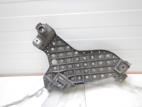 Кронштейн фары правой, Audi (Ауди)-Q3 (8U) (12-18)