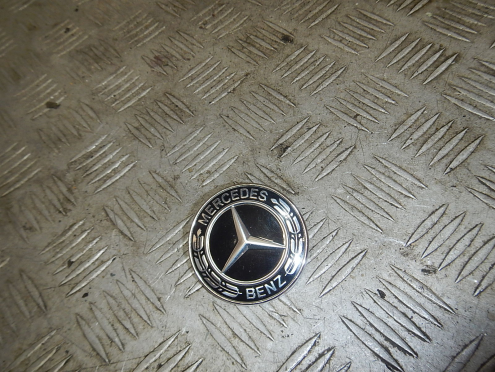 Эмблема, Mercedes-Benz (Мерседес)-MERCEDES (C118) CLA (19-)