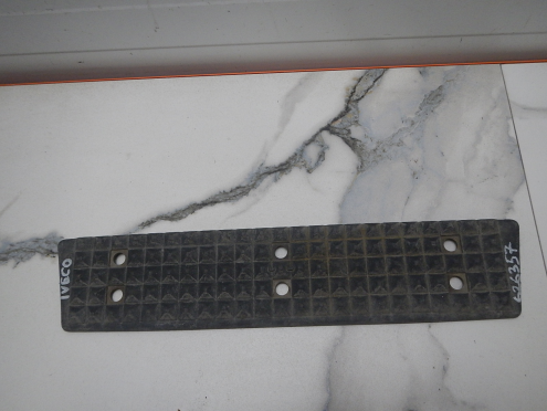 Фотография Накладка бампера переднего, ГРУЗОВЫЕ АВТОМОБИЛИ-IVECO EUROCARGO (15-)