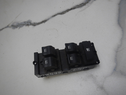 Фотография Блок управления стеклоподъемниками, Hyundai (Хендэ)-I40 (11-)