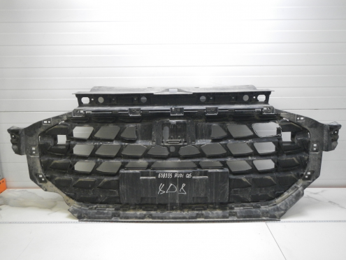 Фотография Кронштейн решетки радиатора, Audi (Ауди)-Q6 (22-)