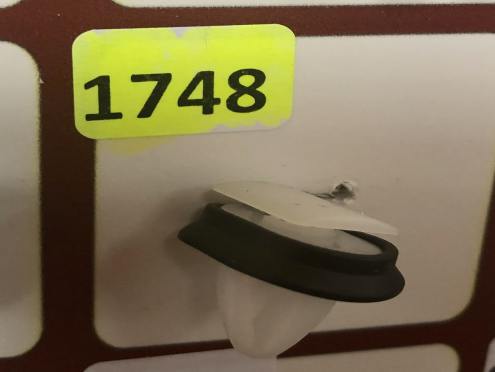 Автокрепеж (1748)