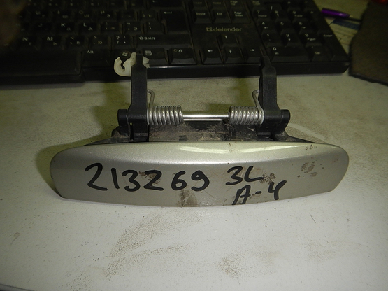 Ручка двери задней левой (наружняя), Audi (Ауди)-А4 (B6) (00-04)