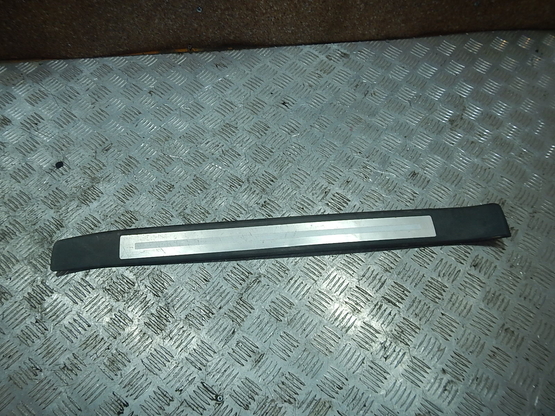 Накладка порога передняя правая (внутренняя), Audi (Ауди)-А4 (B7) (05-07)