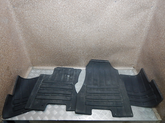 К-кт ковриков салона, Nissan (Ниссан)-X-TRAIL (T31) (07-)