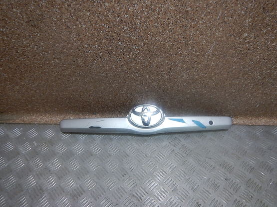 Накладка крышки багажника, Toyota (Тойота)-CAMRY 40 (06-11)