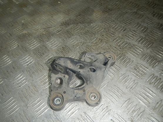 Кронштейн, Skoda (Шкода)-FABIA (07-14)
