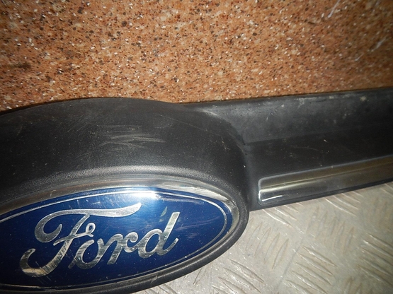 Решетка радиатора, Ford (Форд)-FOCUS 3 (11-) авторазбор, Фото 2