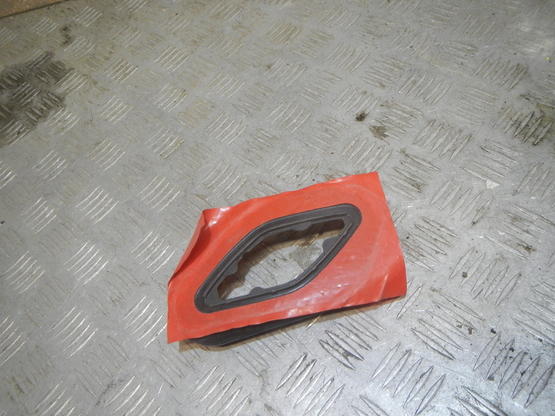 Кронштейн форсунки омывателя фары, Seat (Сеат)-LEON (05-)