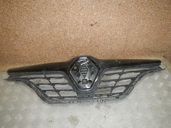 Решетка радиатора, Renault (Рено)-KAPTUR (16-)