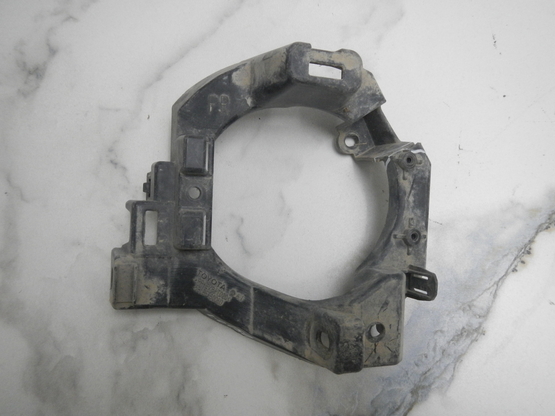 Кронштейн фары противотуманной правой, Toyota (Тойота)-LAND CRUISER PRADO 150 (09-17)