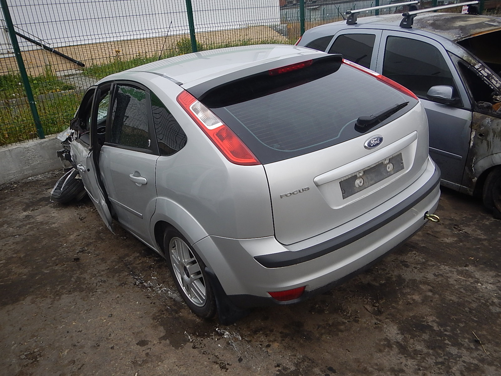 Разобрать форд фокус 2. Разбор Ford Focus 2006 года раму где купить б у.